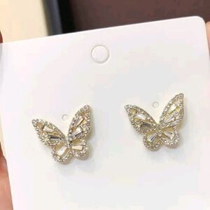 💕5/$18 Beautiful Gold Rhinestone Butterfly Earrings